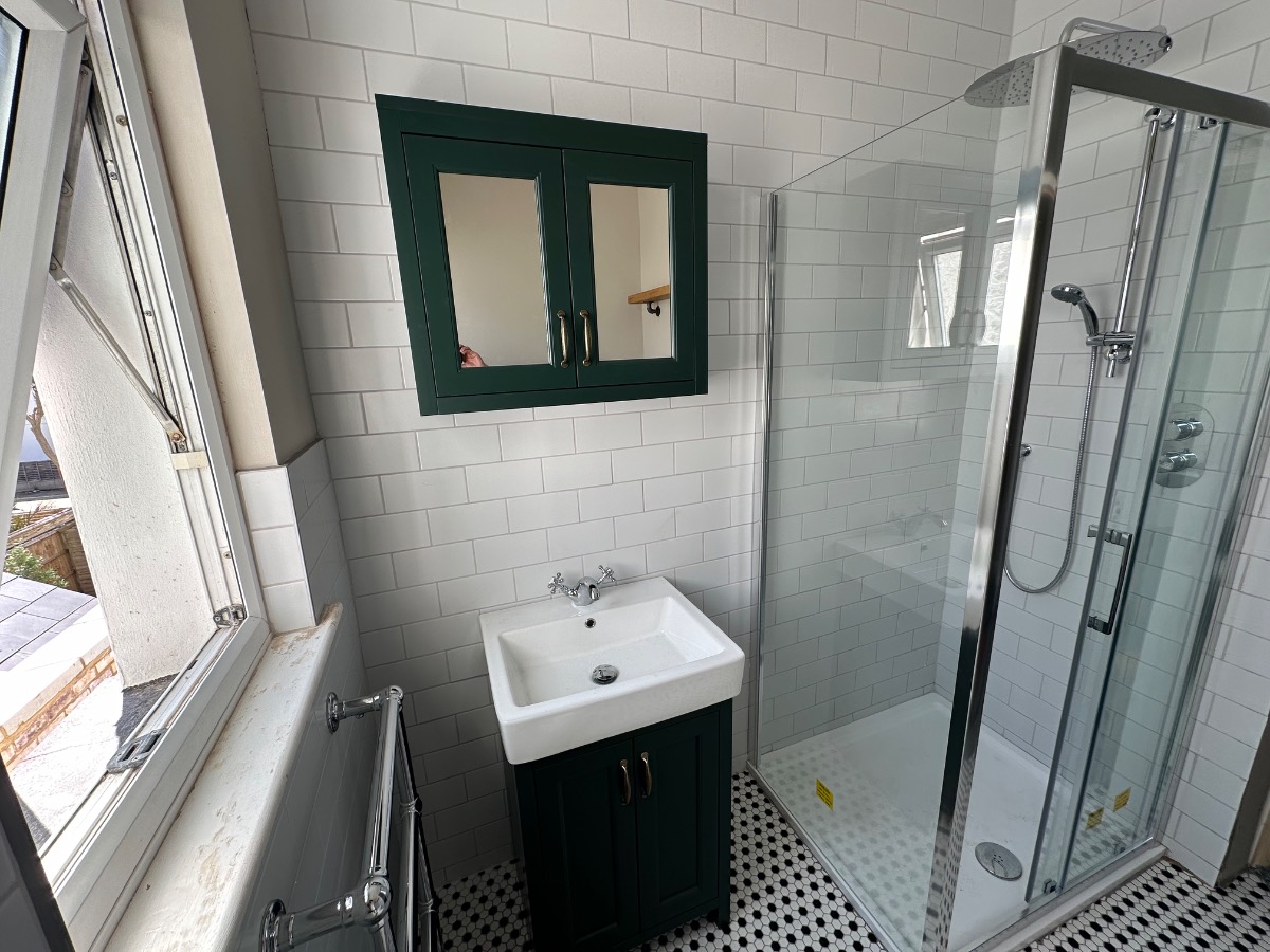 Bathroom Fitter: Image 17